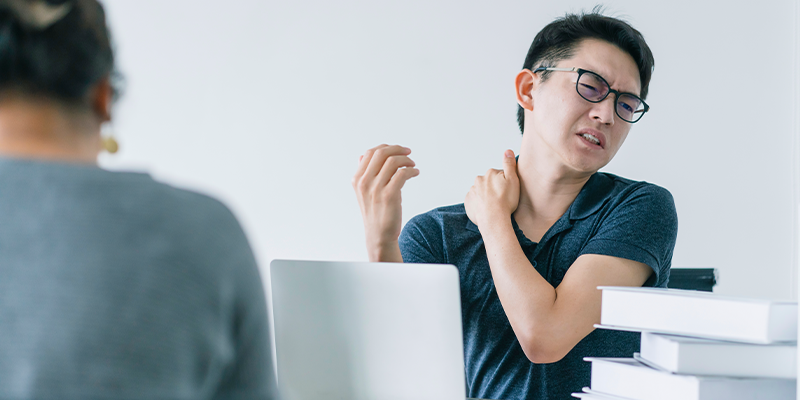 學生長時間讀書